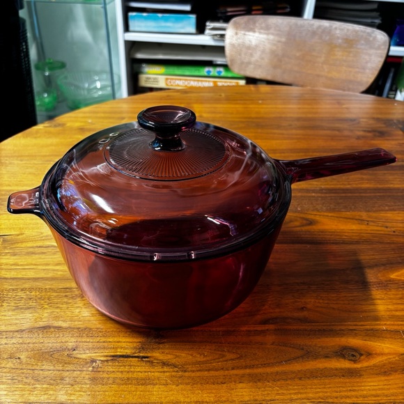 Pyrex Other - Pyrex Corning Vision cranberry tempered glass 2.5 L pot with lid